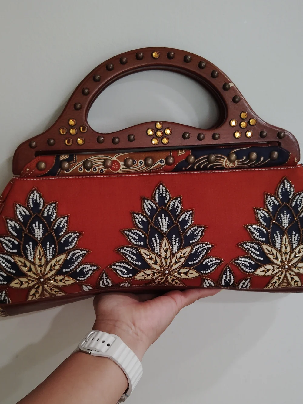 Isabella Fiore Red Navy Gold Embroidered Top-Handle Clutch - Picture 1 of 15
